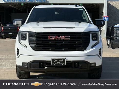 Used 2022 GMC Sierra 1500 Elevation w/ Elevation Premium Package AWD/4WD image 3