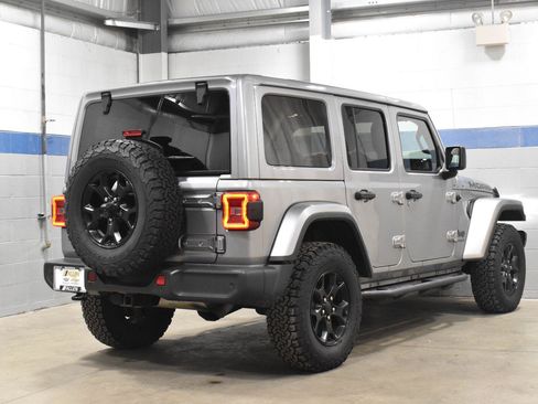 Used 2019 Jeep Wrangler Unlimited Sahara w/ Quick Order Package 24M Moab AWD/4WD image 25