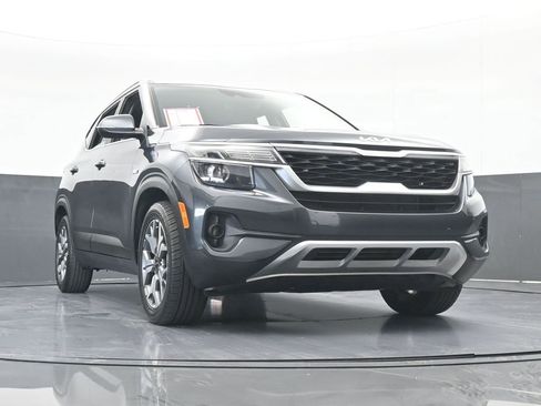 Used 2022 Kia Seltos EX image 67