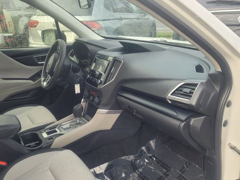 Used 2021 Subaru Forester image 25