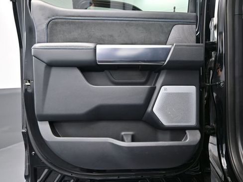 Used 2025 Ford F250 Platinum image 40