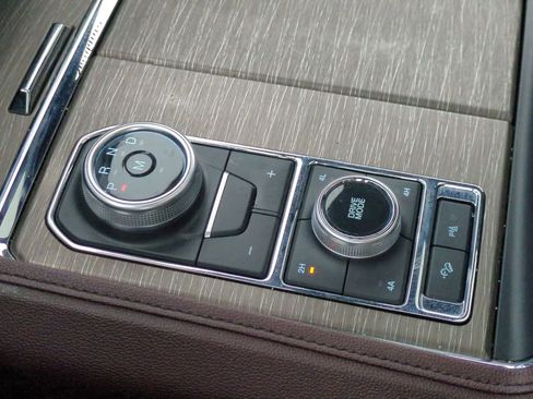 Certified 2023 Ford Expedition Limited image 35