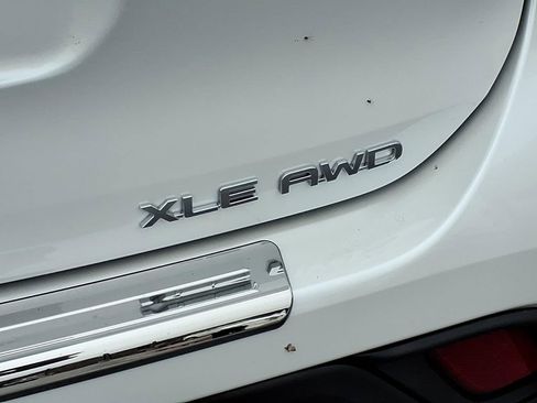 New 2026 Toyota Highlander XLE image 5