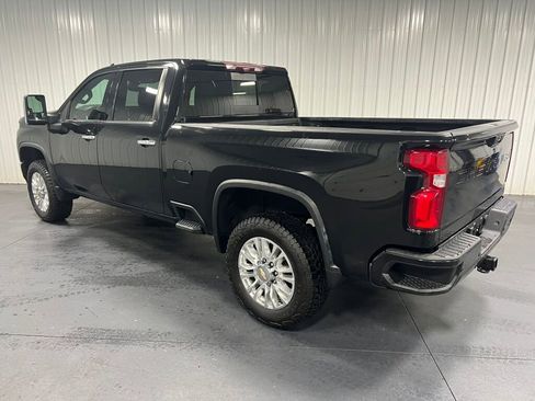 Used 2022 Chevrolet Silverado 2500 High Country w/ Z71 Off-Road Package image 19