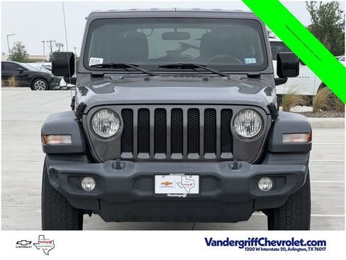 Used 2018 Jeep Wrangler Unlimited Sport AWD/4WD image 8
