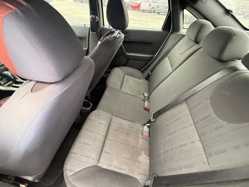 Used 2009 Ford Focus SE image 11