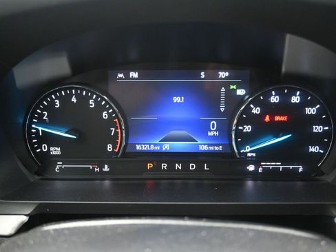 Used 2024 Ford Explorer XLT RWD image 15