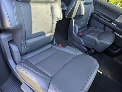 New 2025 Ford Expedition Platinum w/ Driver's Package image 34