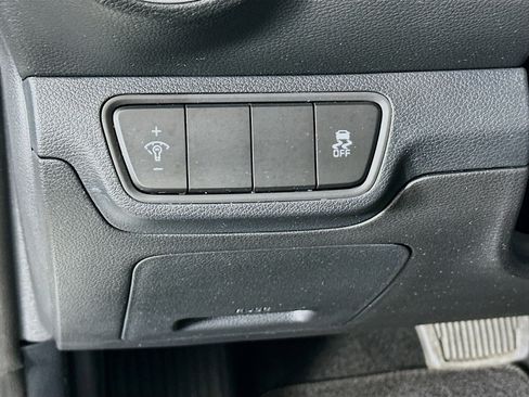 Used 2024 Kia Forte LXS FWD image 16