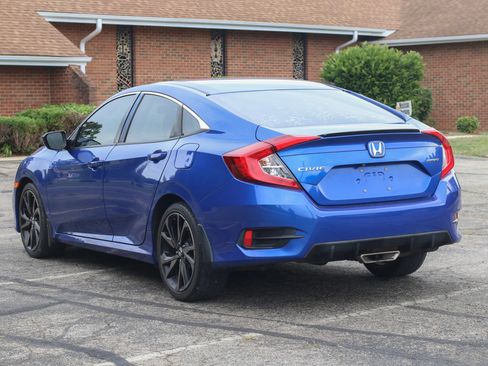 Used 2019 Honda Civic Sport image 4