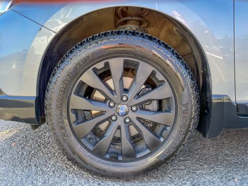 Used 2016 Subaru Outback 3.6R Limited AWD/4WD image 43