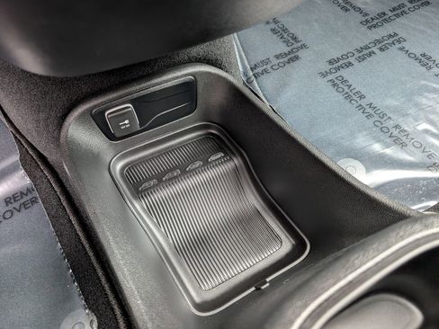 New 2026 Chrysler Pacifica Select w/ S Appearance Package image 29