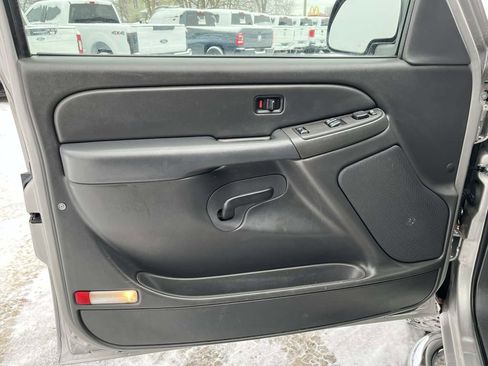 Used 2007 GMC Sierra 1500 SLE w/ Extended Cab Value Package image 18