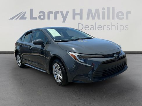 Used 2023 Toyota Corolla LE FWD image 7