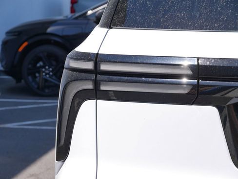 New 2026 Chevrolet Traverse High Country w/ LPO, Floor Liner Package AWD/4WD image 6