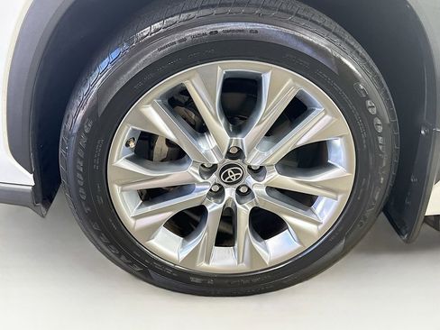 Used 2022 Toyota Highlander Limited FWD image 41