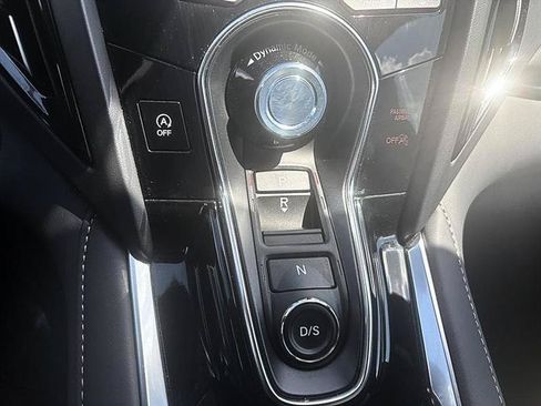 Used 2025 Acura RDX SH-AWD image 16