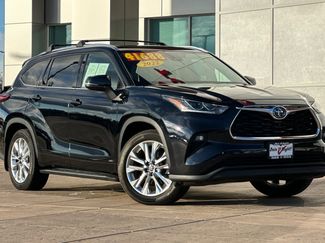 Certified 2022 Toyota Highlander Limited video 2