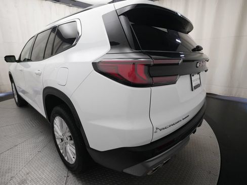 Used 2025 GMC Acadia Elevation w/ Elevation Premium Package AWD/4WD image 34