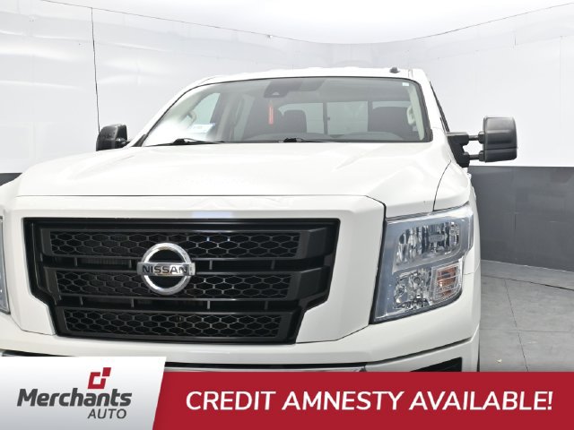 Used 2021 Nissan Titan SV AWD/4WD image 2