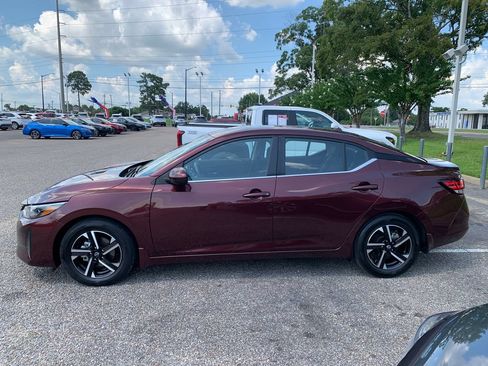 Used 2025 Nissan Sentra SV FWD image 5