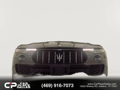 Used 2017 Maserati Levante AWD/4WD image 3
