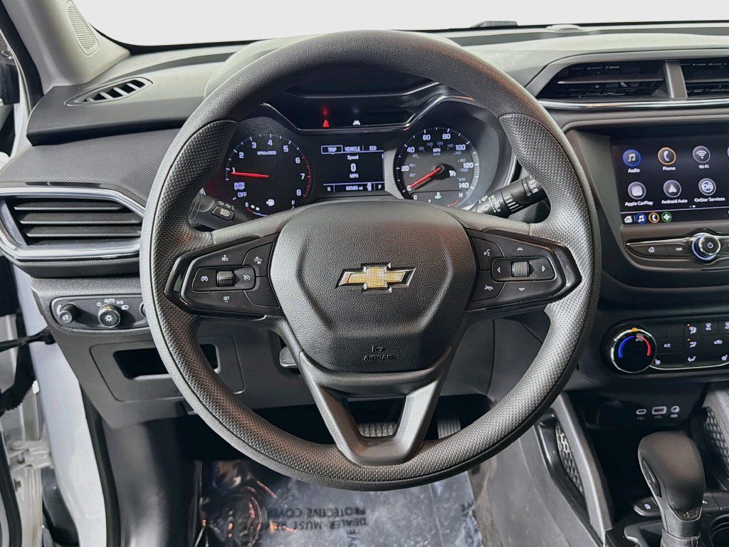 Used 2021 Chevrolet TrailBlazer LT FWD image 11