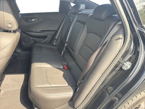 Used 2022 Chevrolet Malibu Premier image 16