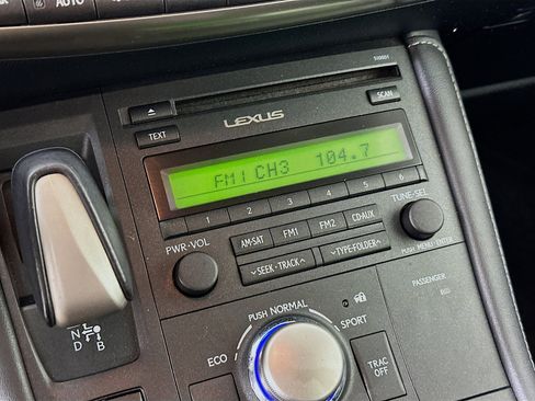 Used 2017 Lexus CT 200h w/ Accessory Package 2 image 19