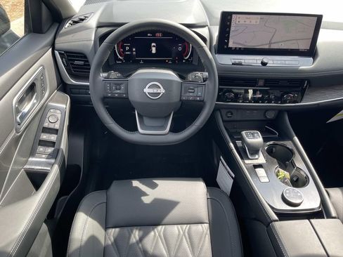 New 2026 Nissan Rogue Platinum AWD/4WD image 14