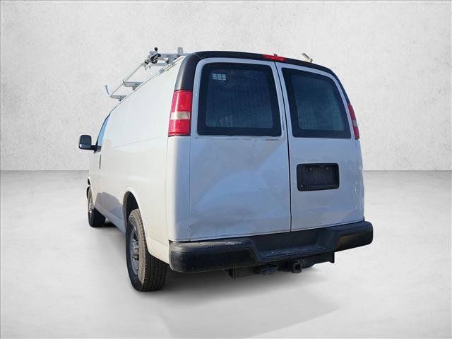Used 2017 Chevrolet Express 2500 RWD image 7