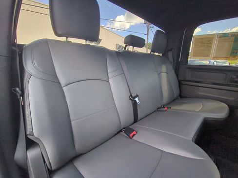 Used 2023 RAM 2500 Tradesman w/ Chrome Appearance Group image 27