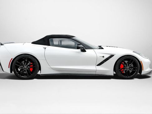Used 2014 Chevrolet Corvette Stingray Convertible w/ 3LT Preferred Equipment Group RWD image 7