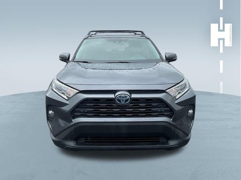 Used 2021 Toyota RAV4 XLE Premium AWD/4WD image 2