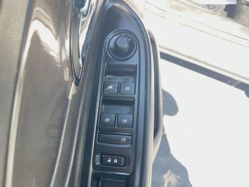 Used 2018 Buick Encore Essence FWD image 21