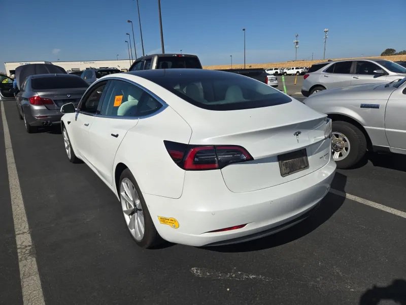 Used 2019 Tesla Model 3 Long Range AWD/4WD image 2