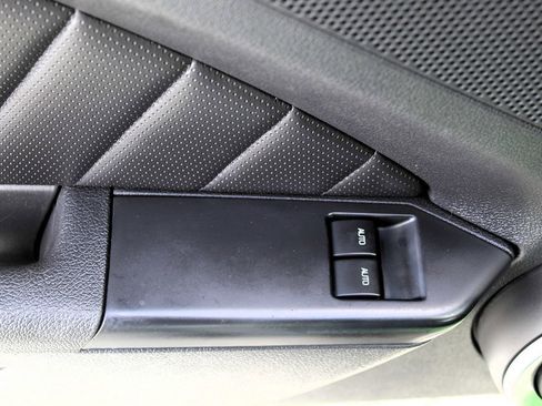 Used 2013 Ford Mustang GT Premium image 9