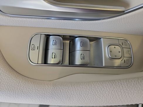 Certified 2022 Mercedes-Benz GLS 450 4MATIC image 32