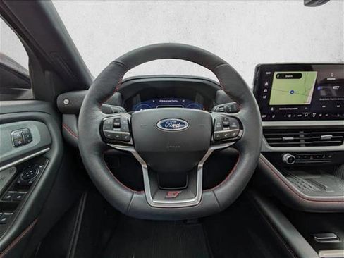 Used 2025 Ford Explorer ST AWD/4WD image 10