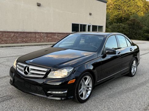 Used 2013 Mercedes-Benz C 250 Sedan w/ Premium 1 Pkg image 3