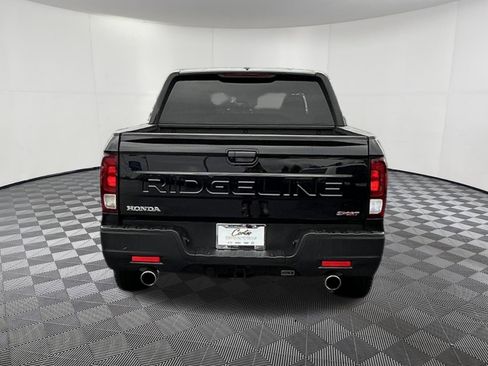 Used 2025 Honda Ridgeline Sport image 5