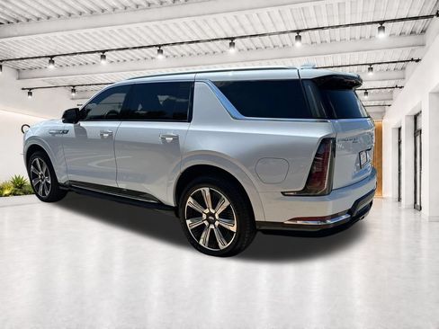 Certified 2026 Cadillac Escalade IQL Luxury AWD/4WD image 11