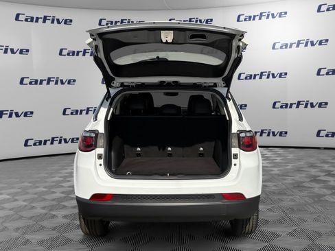 Used 2022 Jeep Compass Latitude AWD/4WD image 9