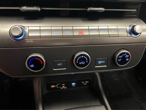 New 2026 Hyundai Kona SE image 28