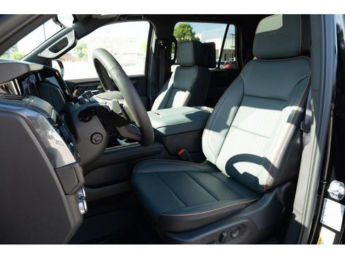 New 2026 GMC Yukon AT4 w/ AT4 Premium Plus Package AWD/4WD image 12
