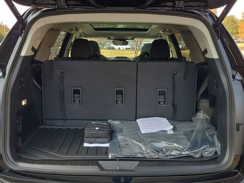 New 2026 Subaru Ascent Limited Bronze image 17