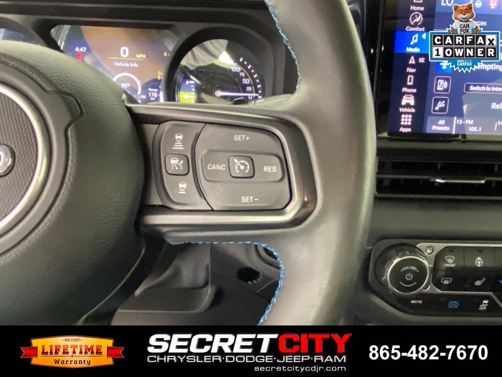 Used 2024 Jeep Wrangler Unlimited Rubicon 4xe w/ Technology Group AWD/4WD image 15