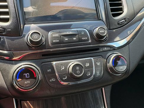 Used 2017 Chevrolet Impala Premier FWD image 23