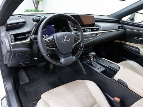 Used 2019 Lexus ES 300h FWD image 6