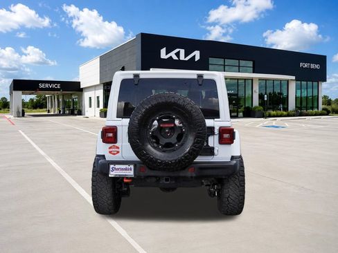 Used 2021 Jeep Wrangler Unlimited Rubicon w/ Trailer Tow Package AWD/4WD image 6